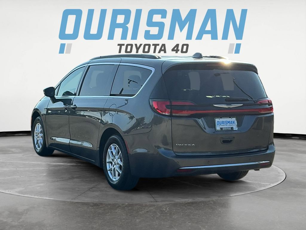 2022 Chrysler Pacifica Touring L photo 4