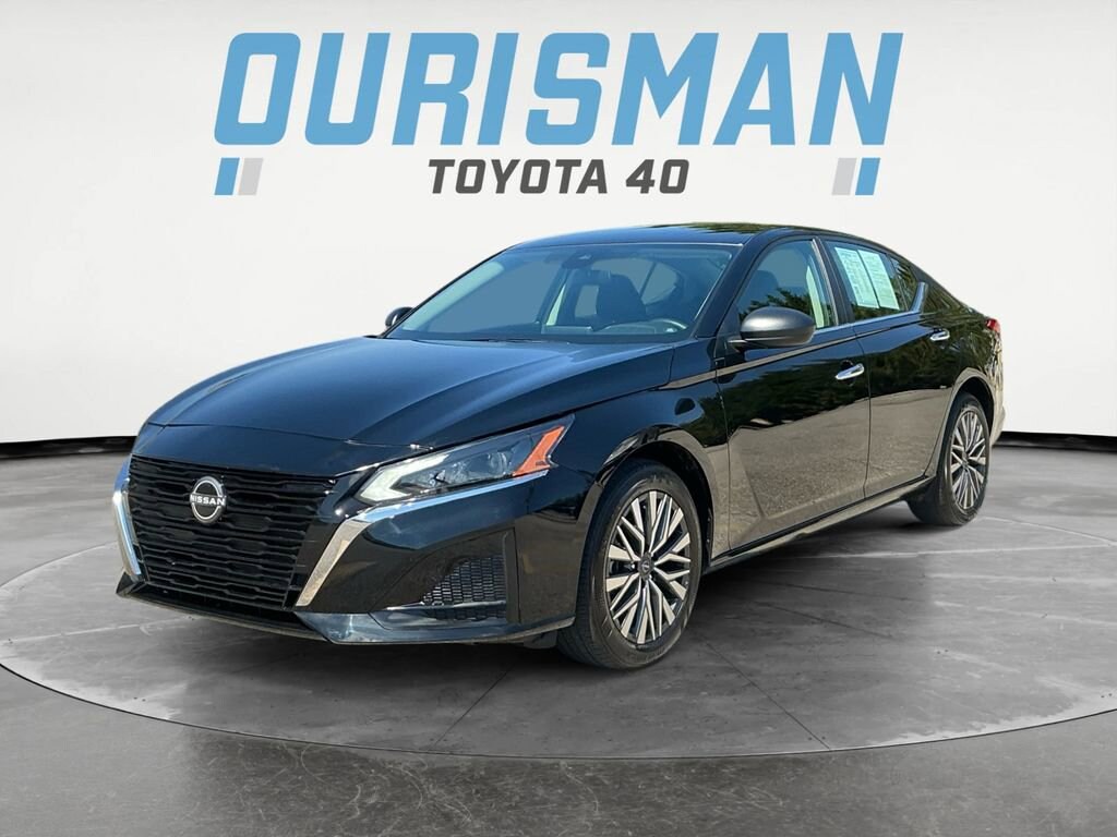 Used 2025 Nissan Altima 2.5 SV Sedan