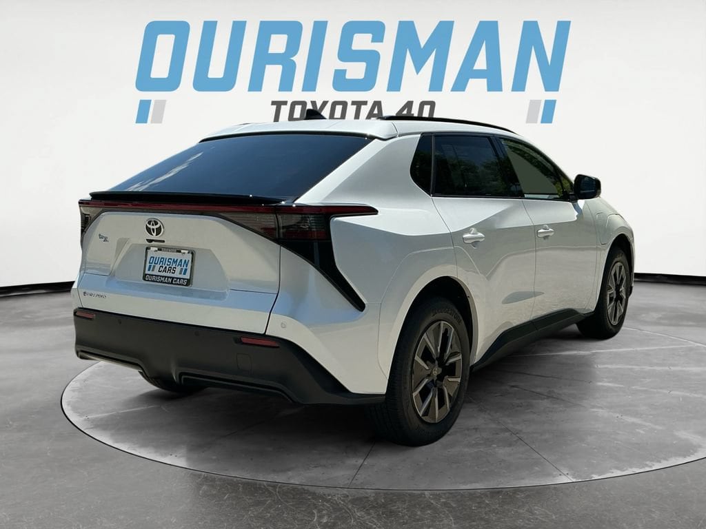 2026 Toyota bZ XLE - Photo 7