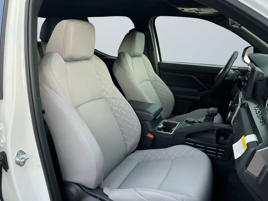 2026 Toyota Tacoma SR5 - Photo 16