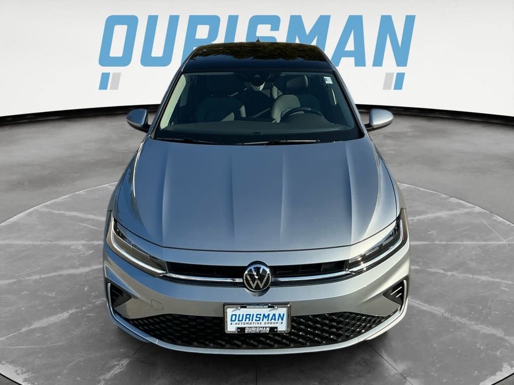 Used 2025 Volkswagen Jetta 1.5T SE Sedan