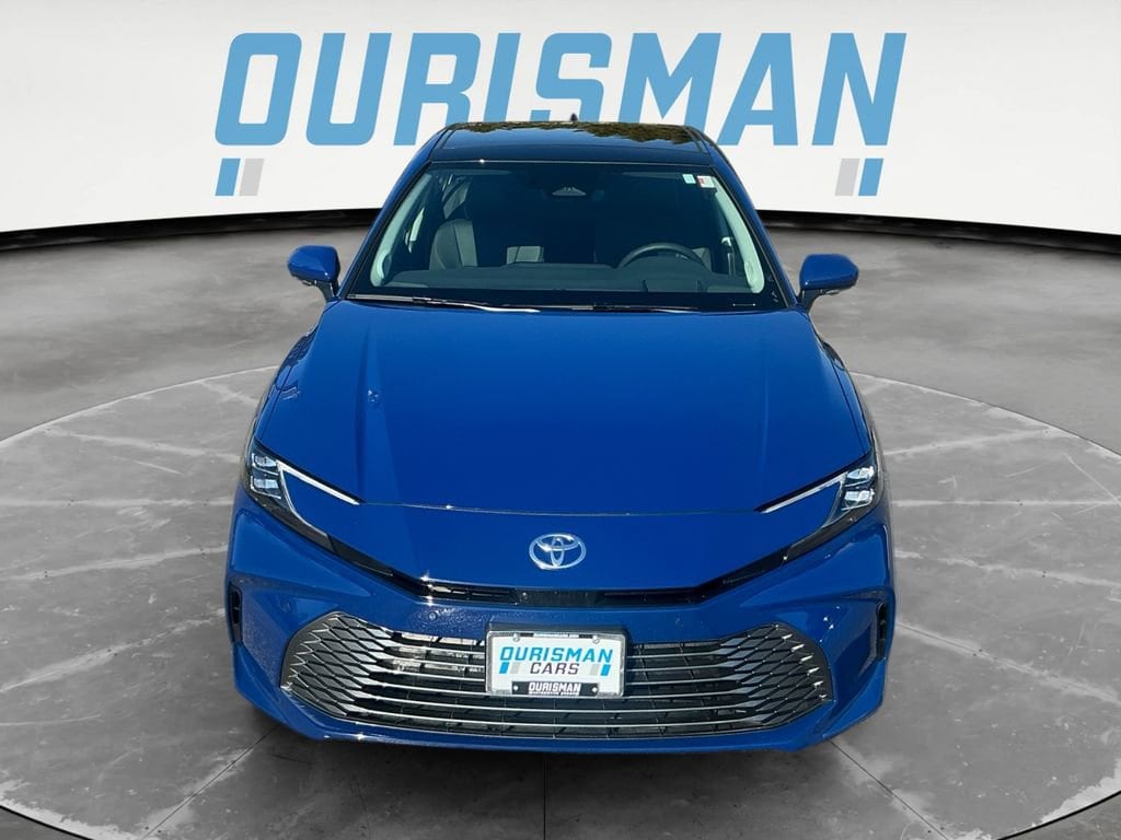 2026 Toyota Camry XLE - Photo 9