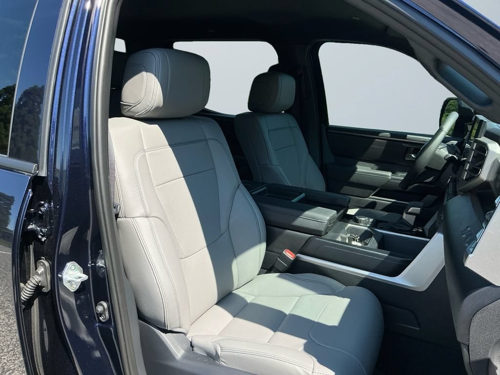 2026 Toyota Tundra SR5 - Photo 16