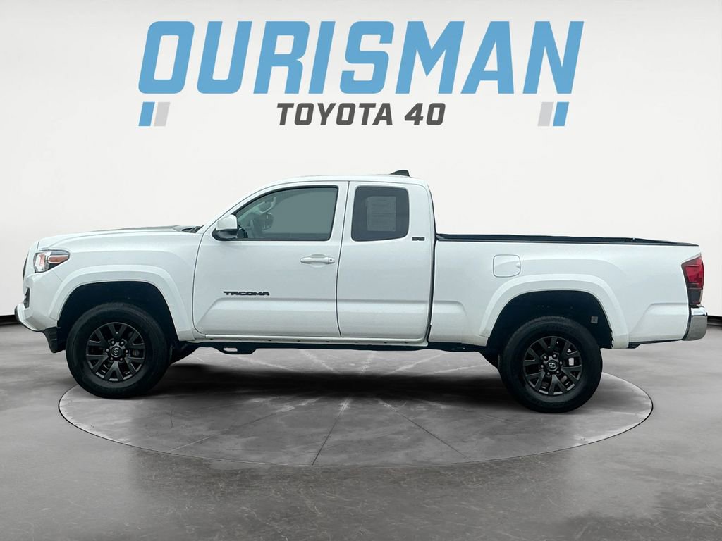 2022 Toyota Tacoma SR photo 3