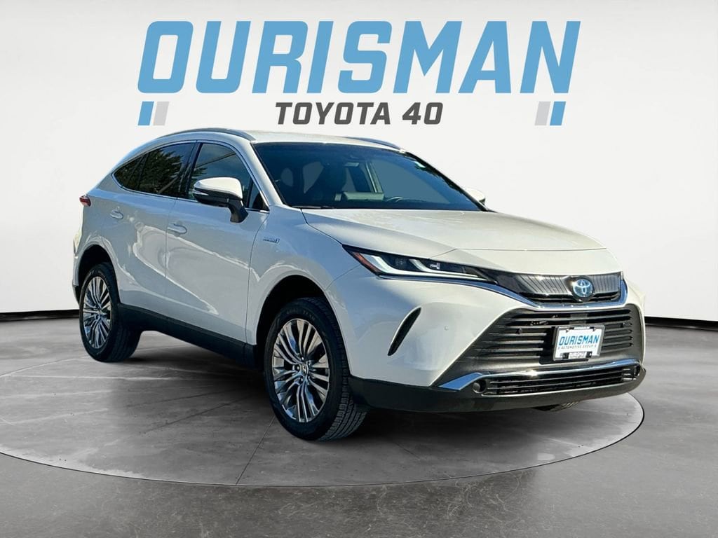 2021 Toyota Venza XLE's photo