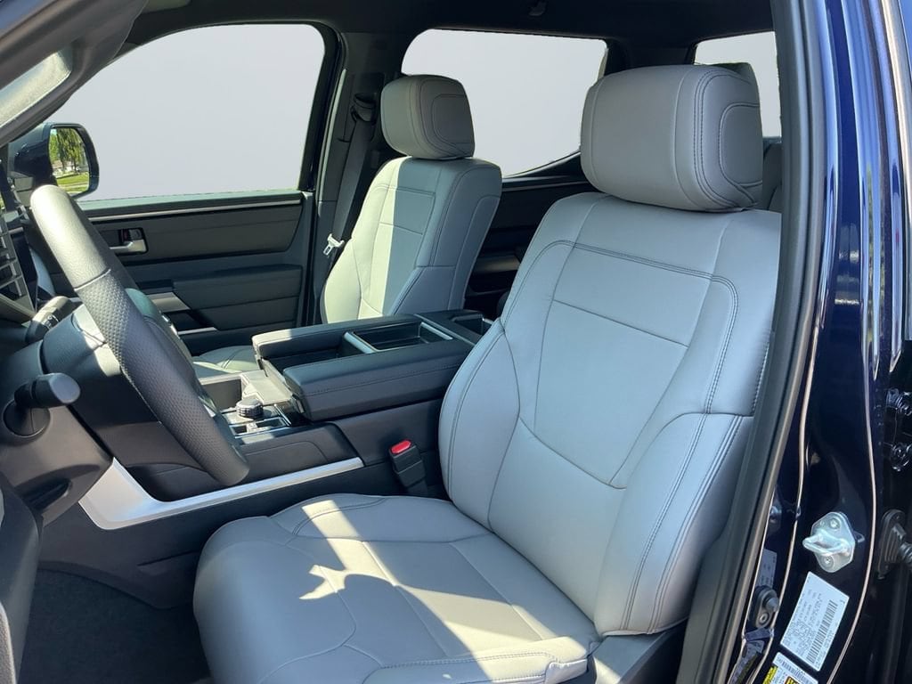 2026 Toyota Tundra SR5 - Photo 10
