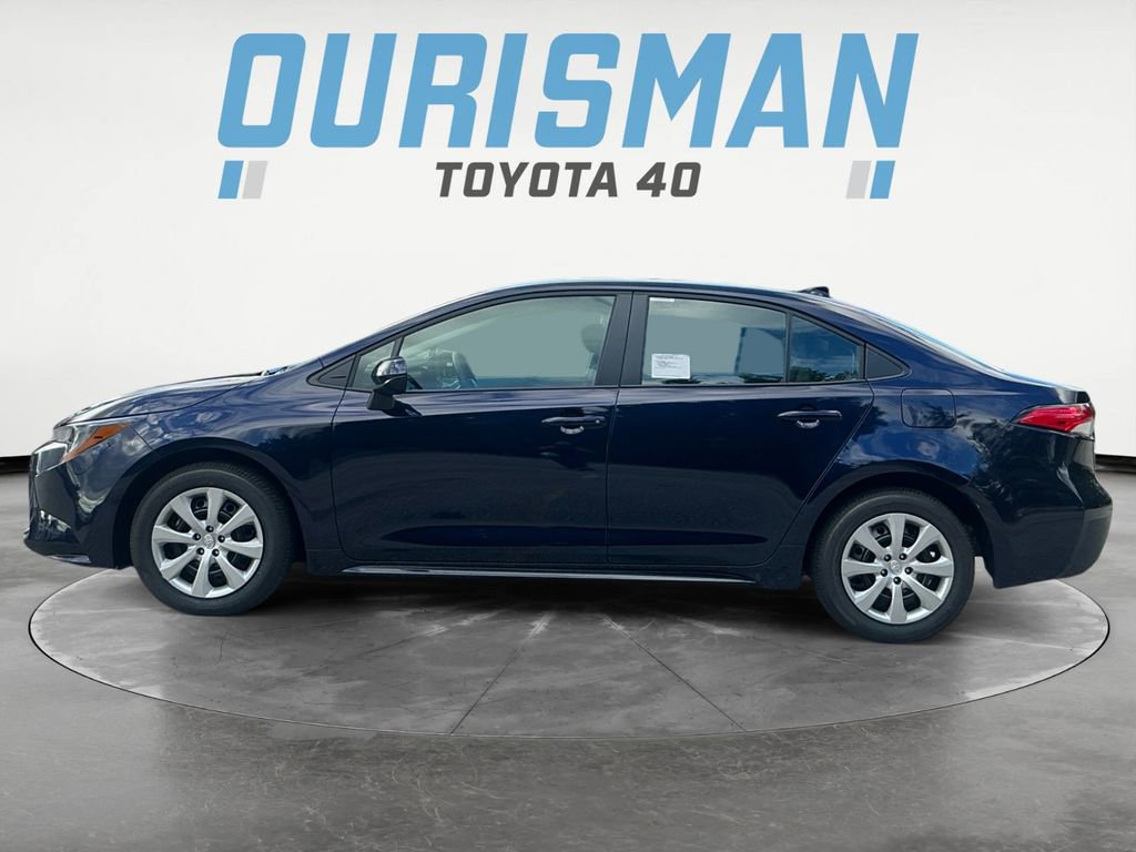 2026 Toyota Corolla LE photo 3