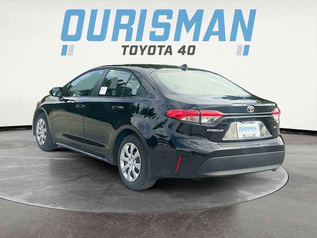 2026 Toyota Corolla LE photo 4