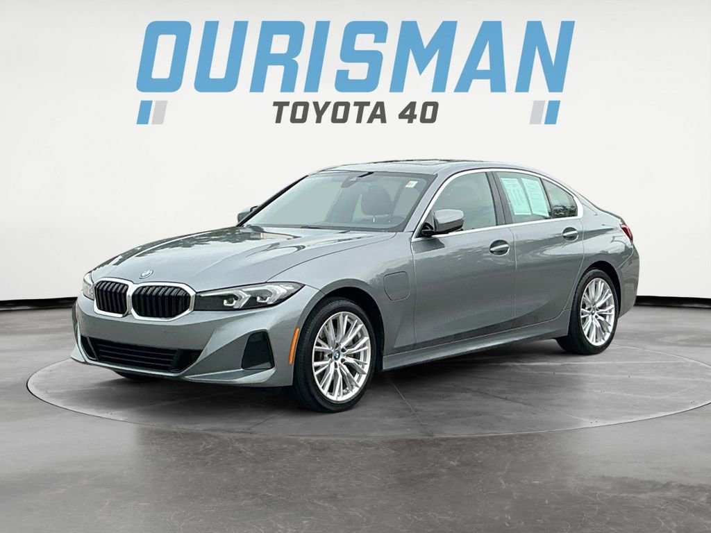 2024 Bmw 330e photo 2