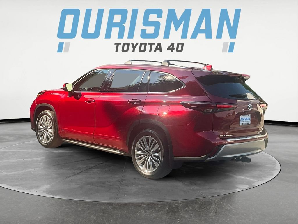 2024 Toyota Highlander Hybrid Platinum photo 4