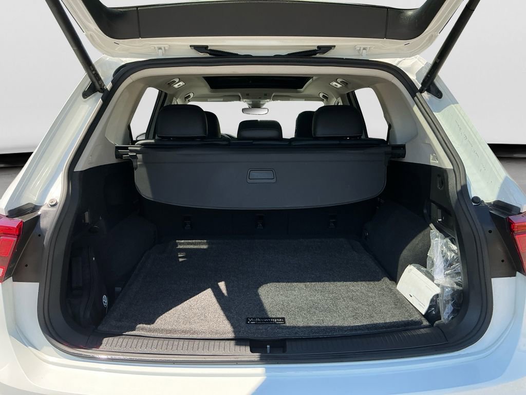 2022 Volkswagen Tiguan SE - Photo 17