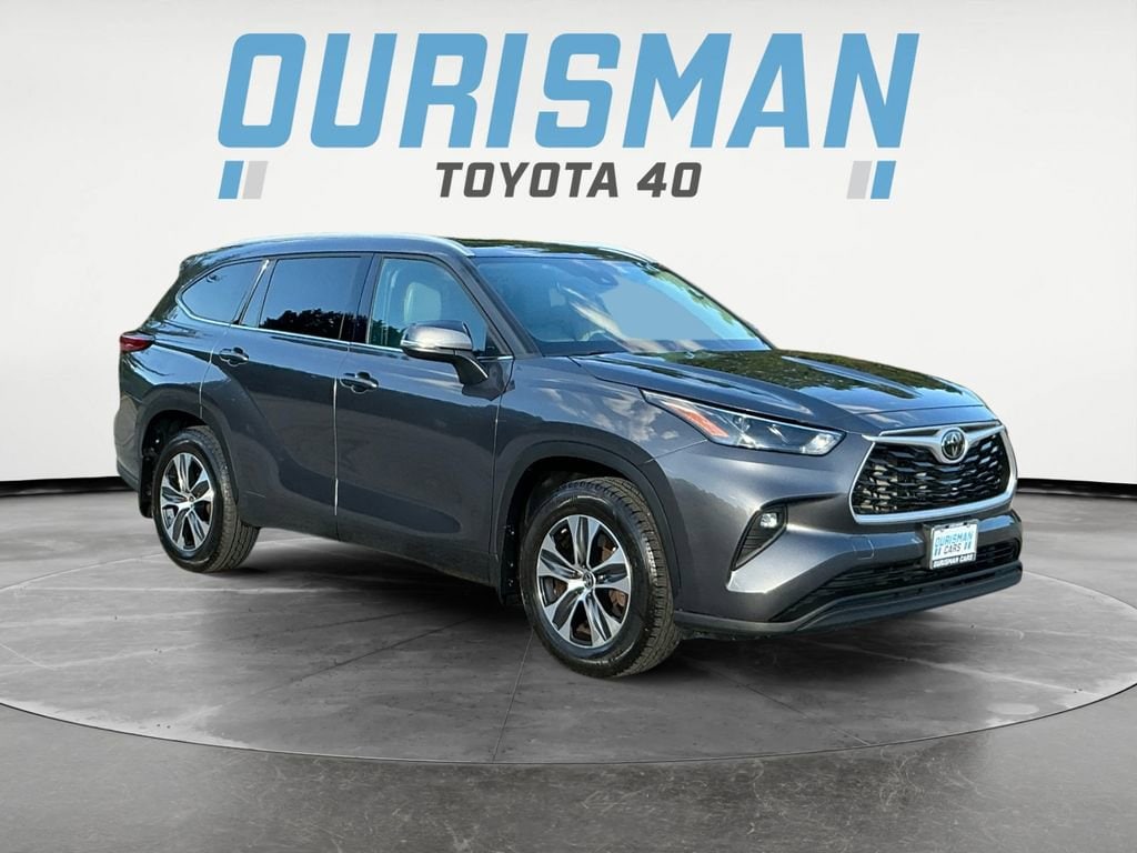 2022 Toyota Highlander XLE 4x4 V6's photo