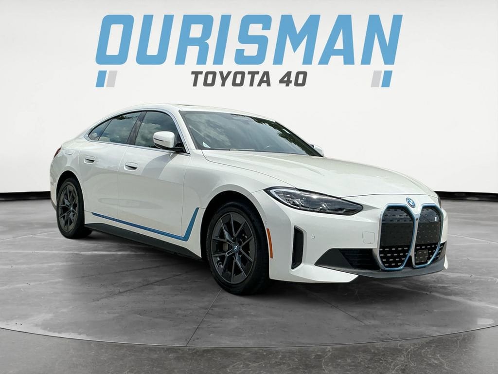2024 BMW i4 eDrive40's photo