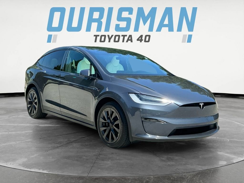 2022 Tesla Model X Long Range's photo