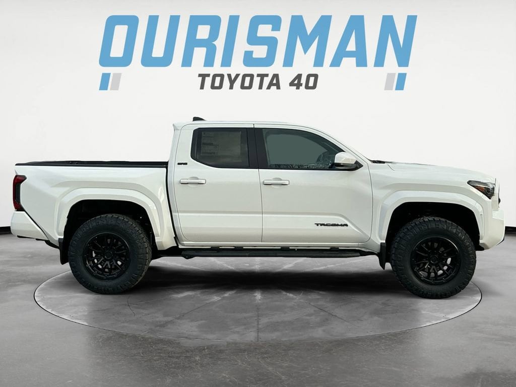 2026 Toyota Tacoma SR5 - Photo 8