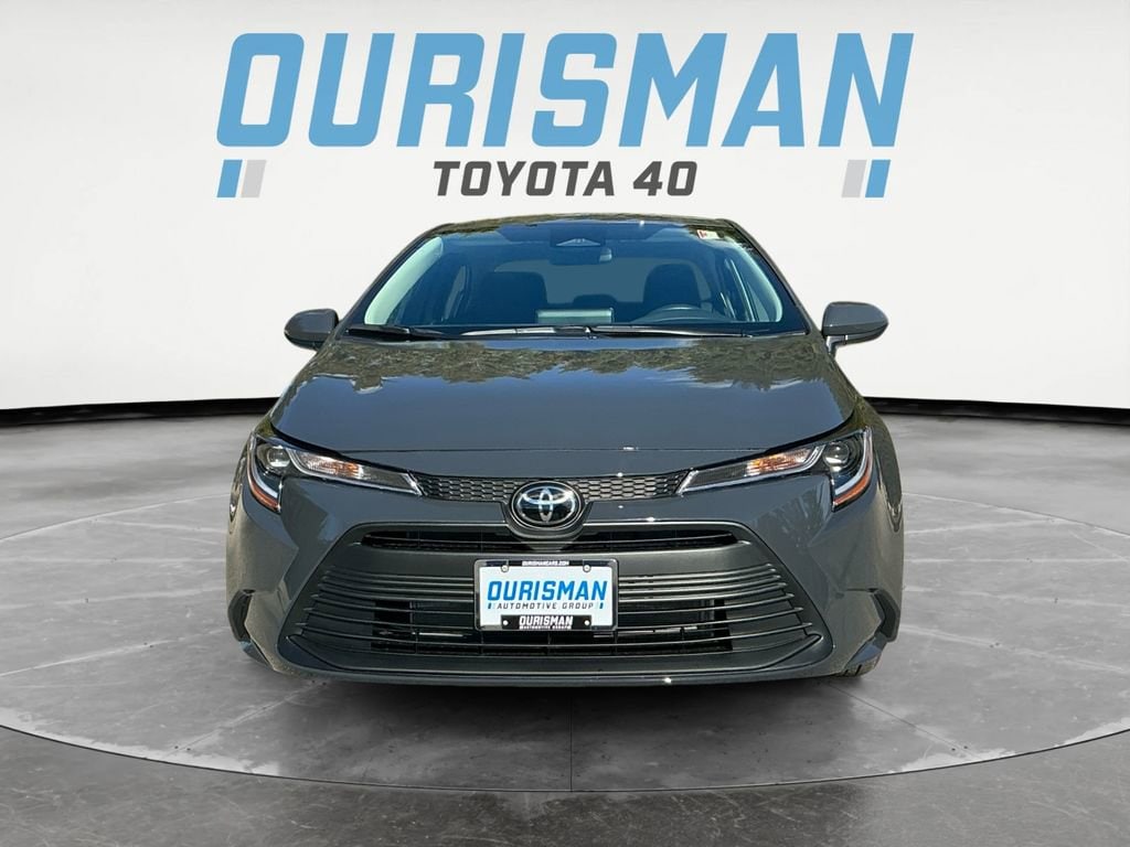 2026 Toyota Corolla LE's photo