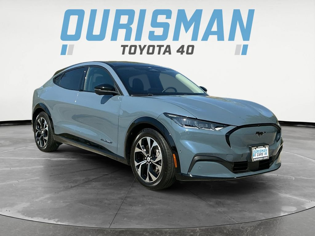 2023 Ford Mustang-Mach-e Premium's photo