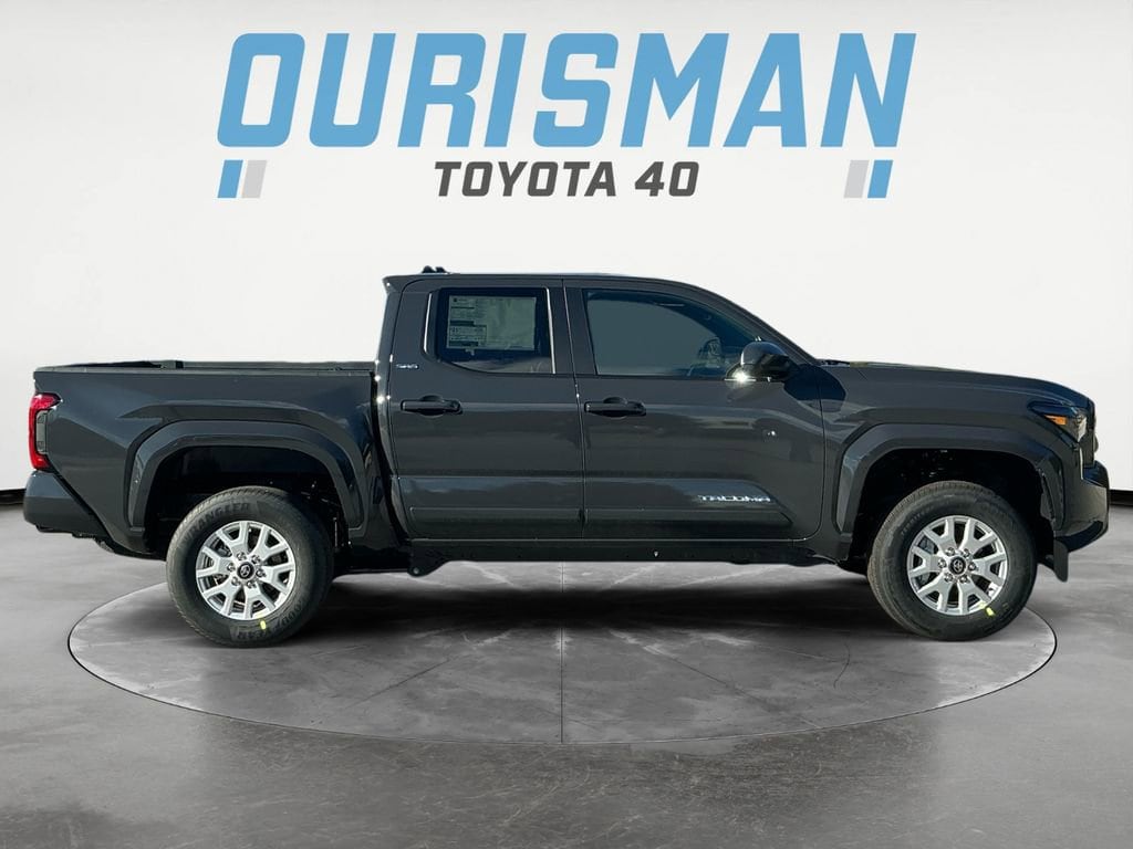 2026 Toyota Tacoma SR5 - Photo 8
