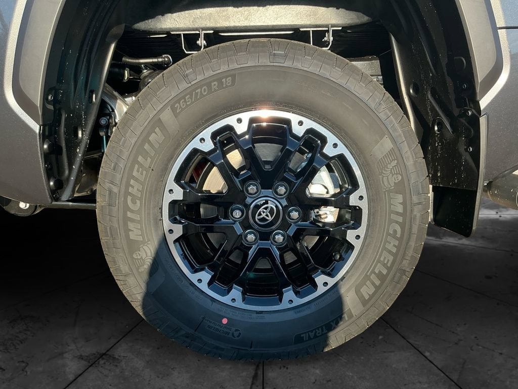 2025 Toyota Tundra SR5 - Photo 14