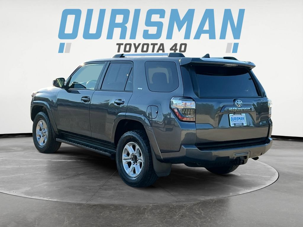2019 Toyota 4Runner SR5 photo 4