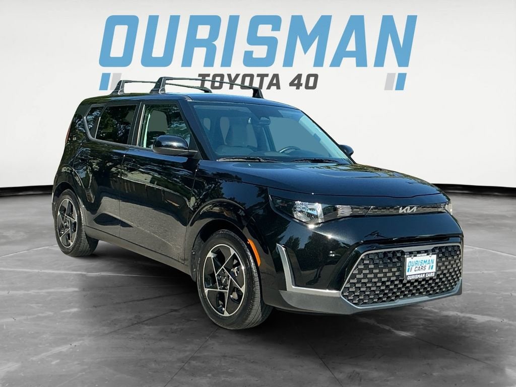 2025 Kia Soul 2.0L EX 6 IVT's photo