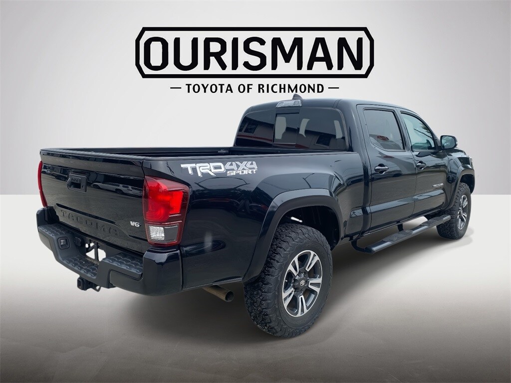 2019 Toyota Tacoma TRD Sport Double Cab photo 3