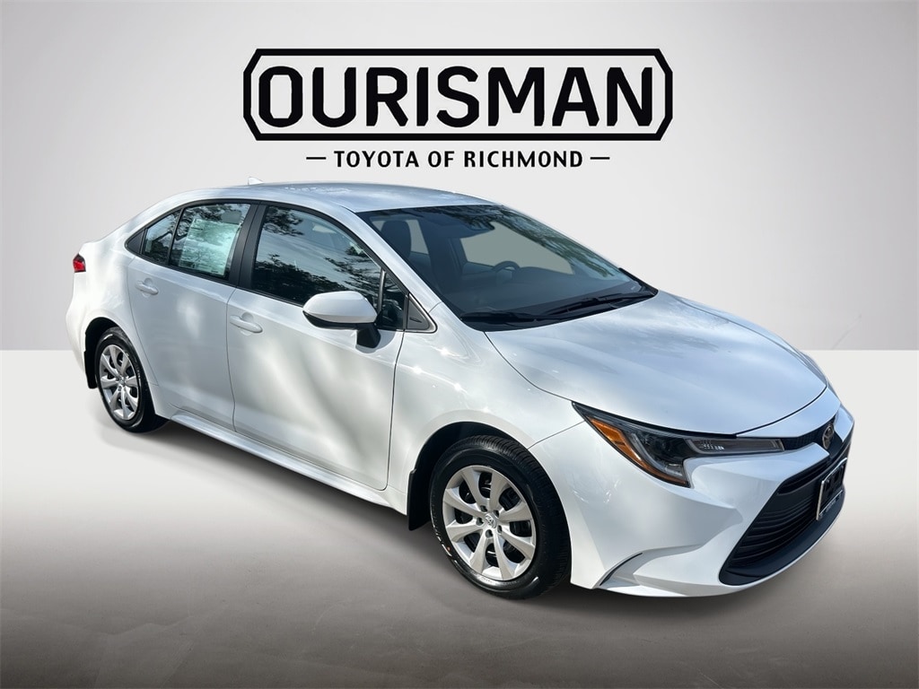 2026 Toyota Corolla LE's photo