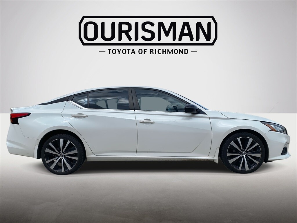 2019 Nissan Altima 2.5 SR photo 2