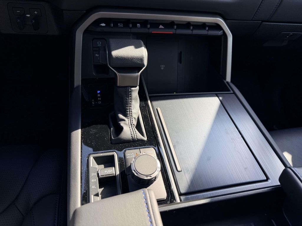2026 Toyota Sequoia Platinum - Photo 6
