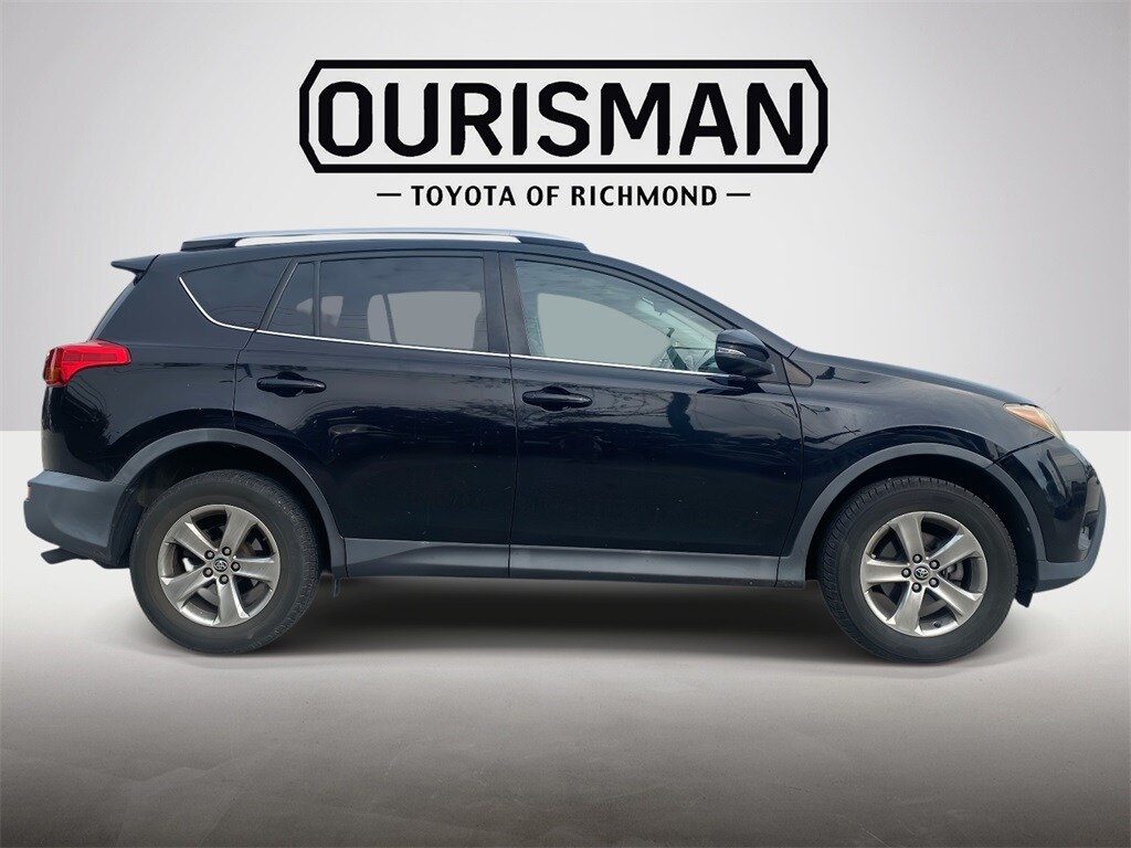 2015 Toyota RAV4 XLE photo 2