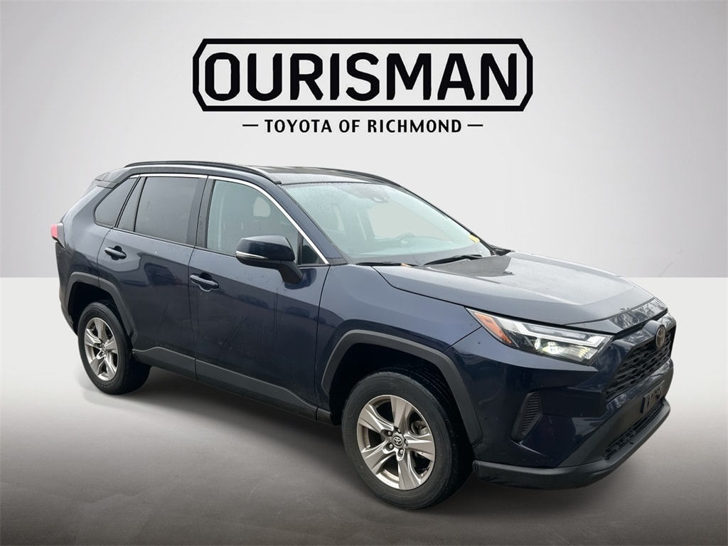 2022 Toyota RAV4 XLE's photo