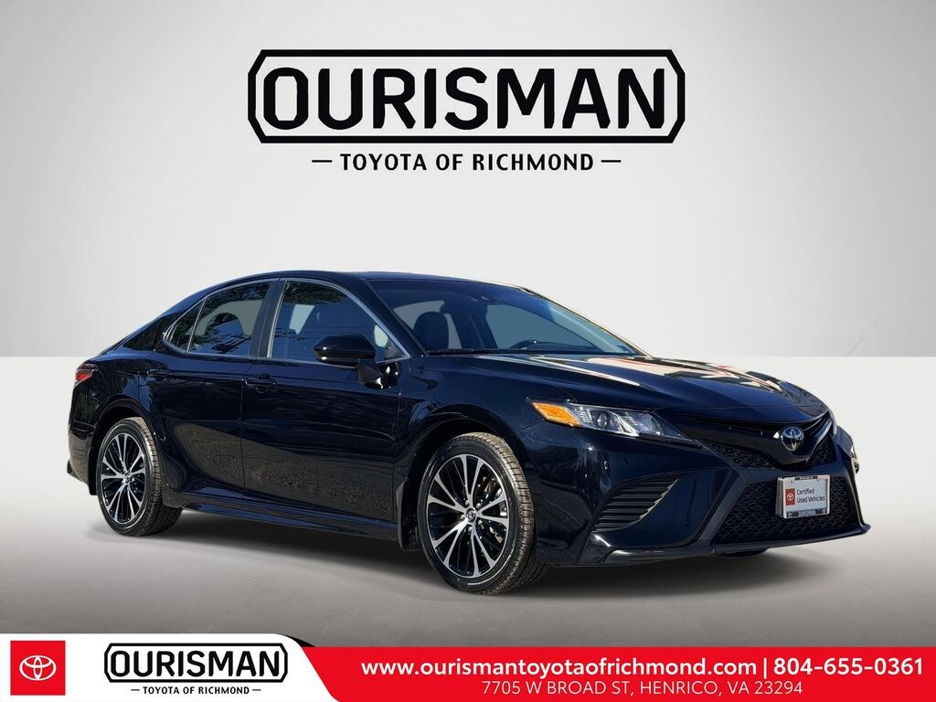 Used 2019 Toyota Camry SE Sedan