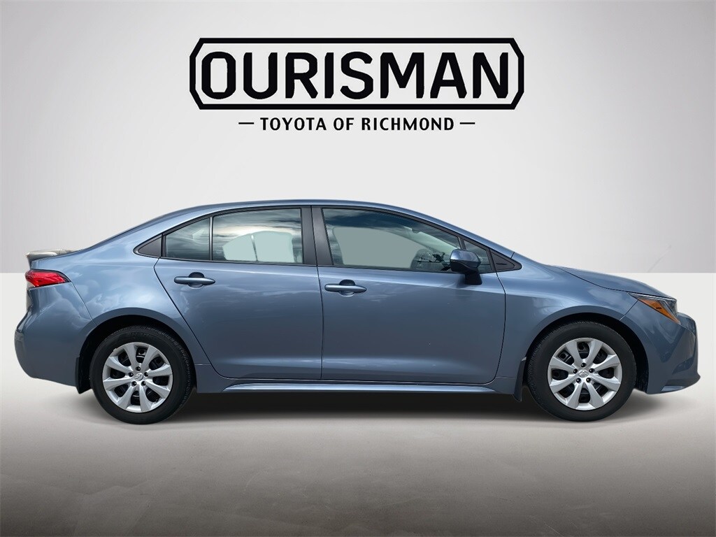2023 Toyota Corolla LE photo 2