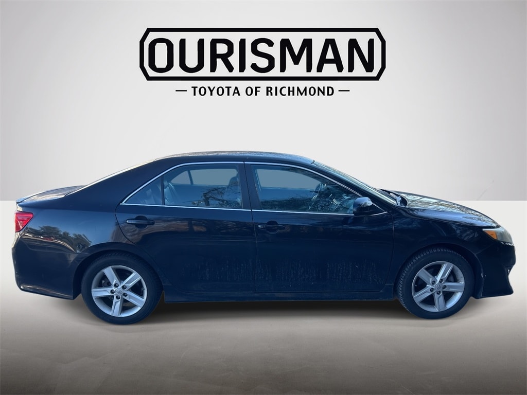 Used 2012 Toyota Camry SE Sedan