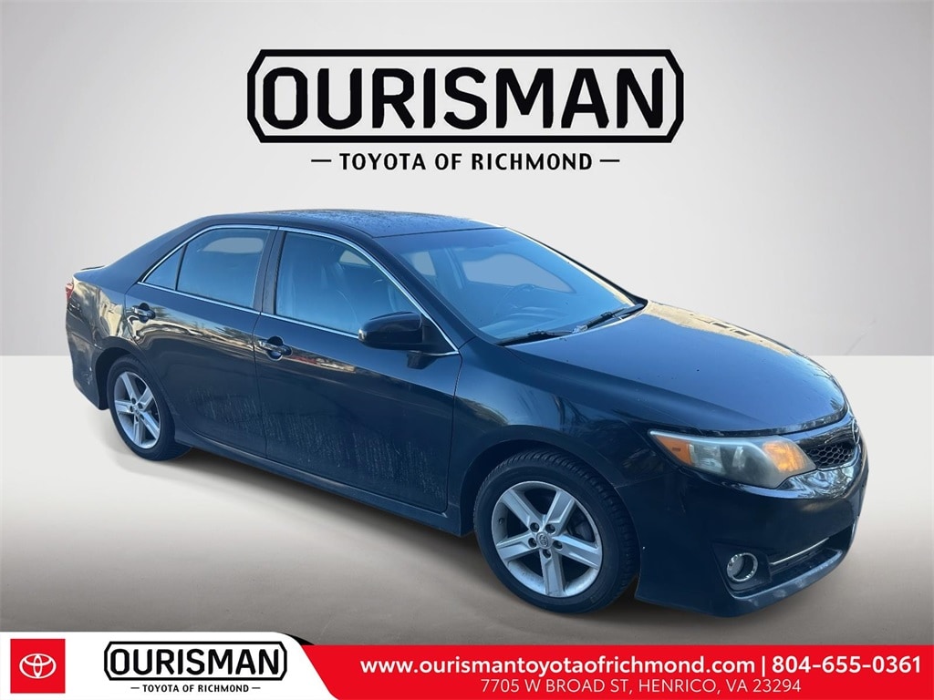 Used 2012 Toyota Camry SE Sedan