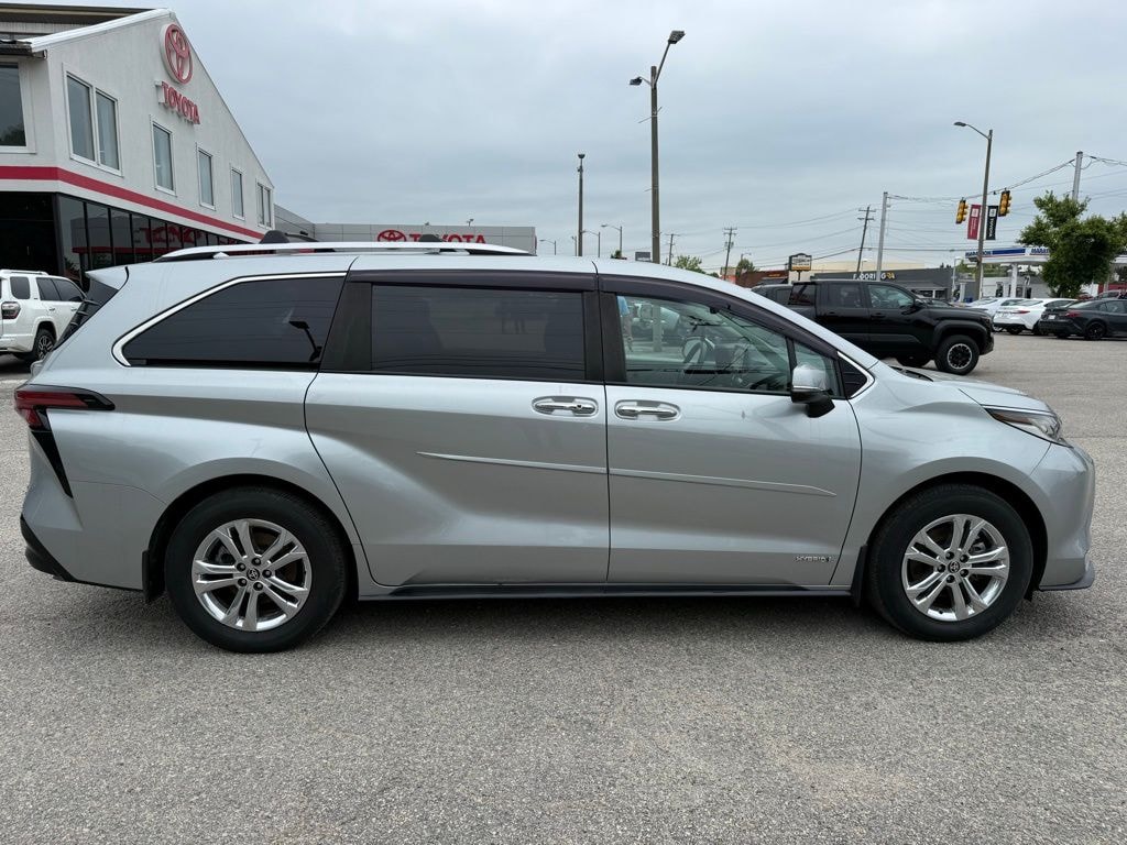 Used 2021 Toyota Sienna Limited Van