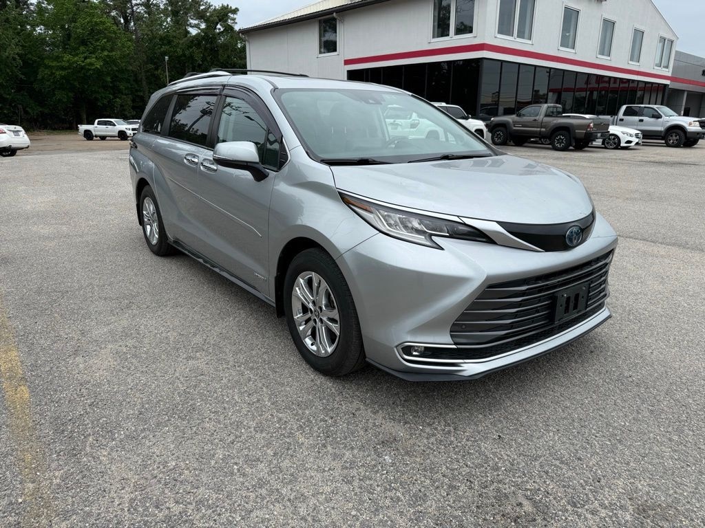 Used 2021 Toyota Sienna Limited Van