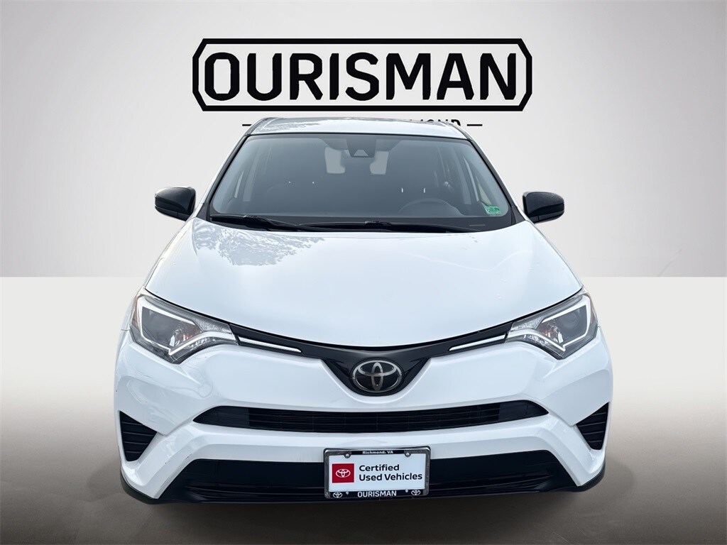 2018 Toyota RAV4 LE photo 2