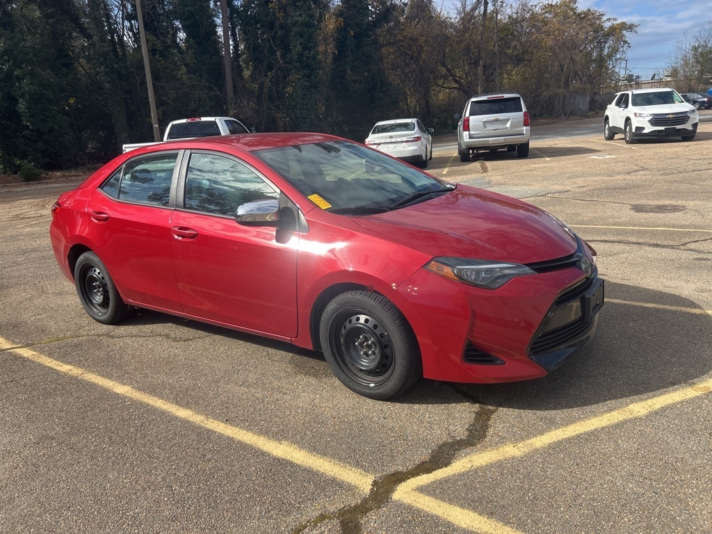 Used 2018 Toyota Corolla LE Sedan