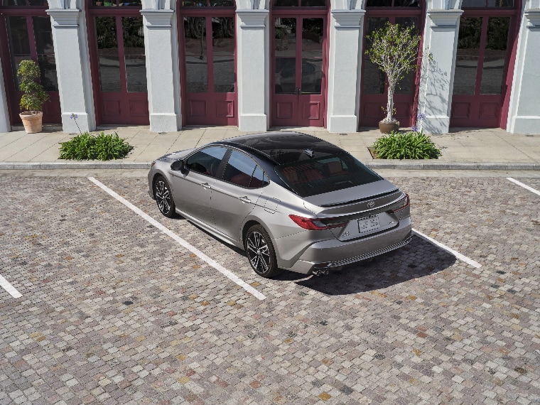 2025_Toyota-Camry_XSE_005-760x570.jpg