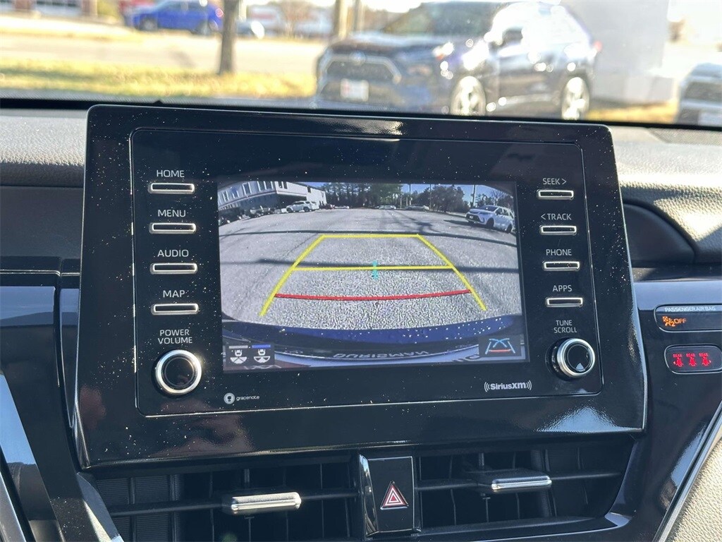 2023 Toyota Camry SE photo 4