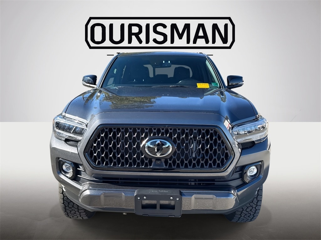 2023 Toyota Tacoma Limited photo 2