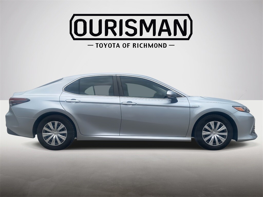 2021 Toyota Camry Hybrid LE photo 2