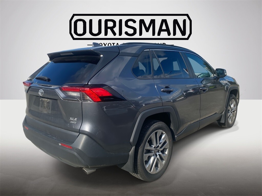2023 Toyota RAV4 XLE Premium photo 2
