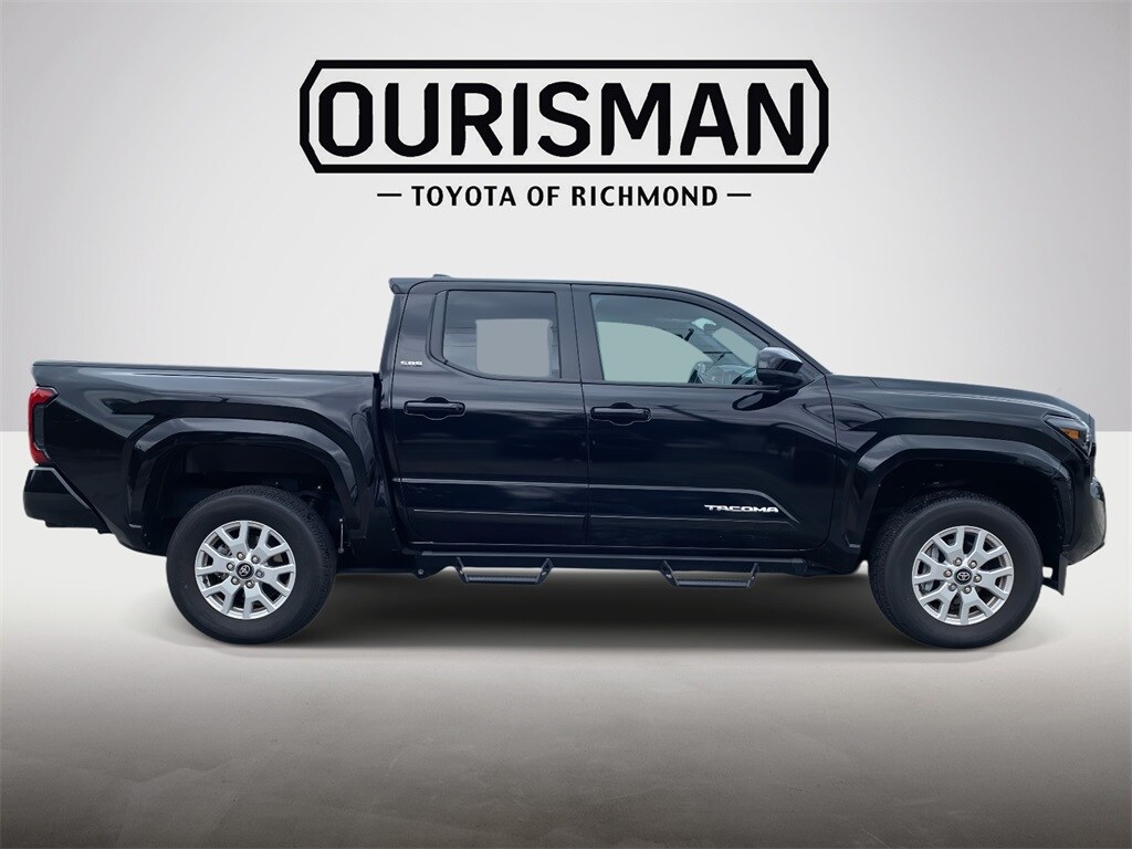 2024 Toyota Tacoma SR5 Double Cab photo 2