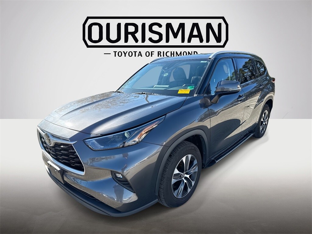 2022 Toyota Highlander XLE photo 3