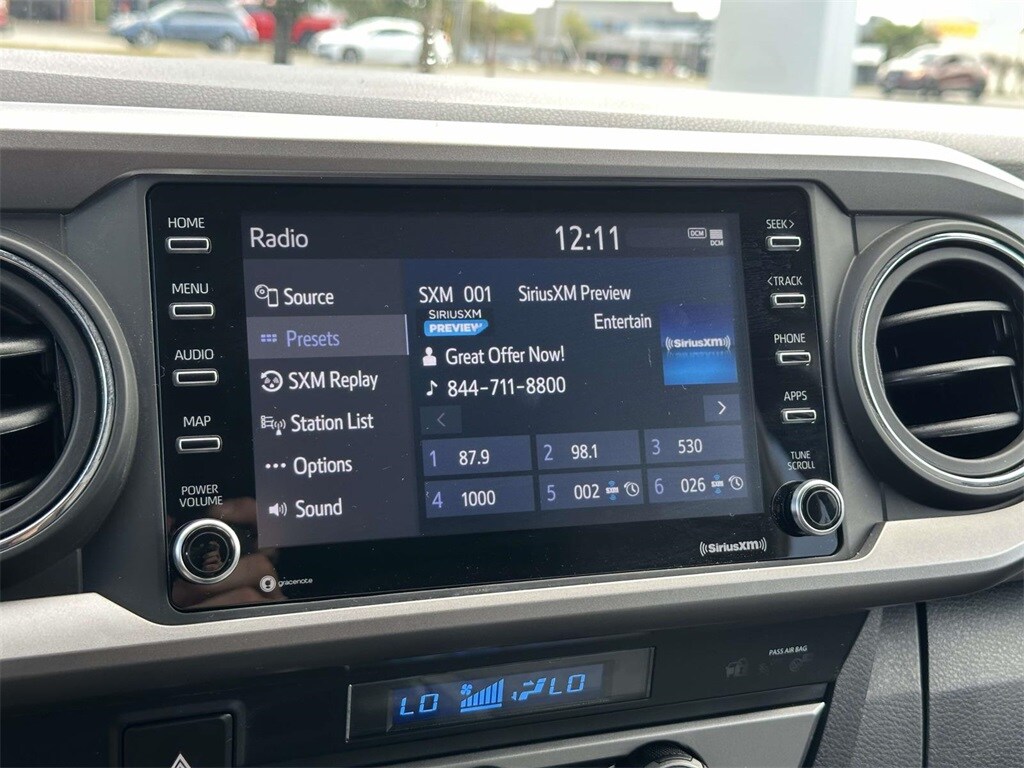 2022 Toyota Tacoma SR5 Double Cab photo 3