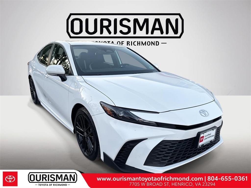 Used 2025 Toyota Camry SE Sedan