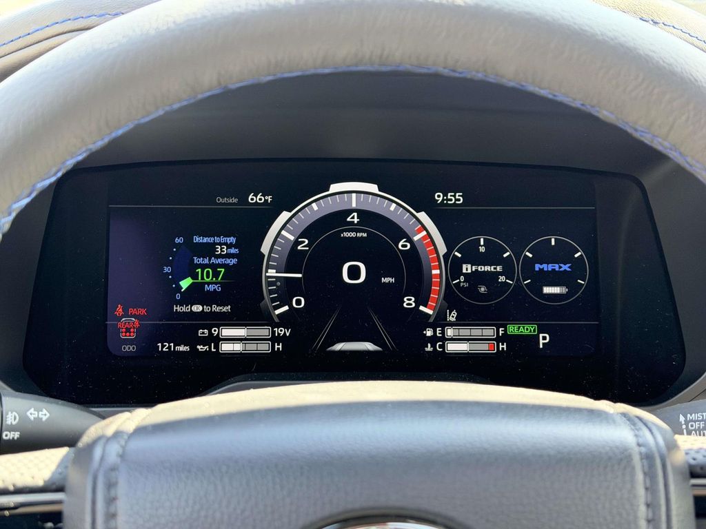 2026 Toyota Sequoia Platinum - Photo 9