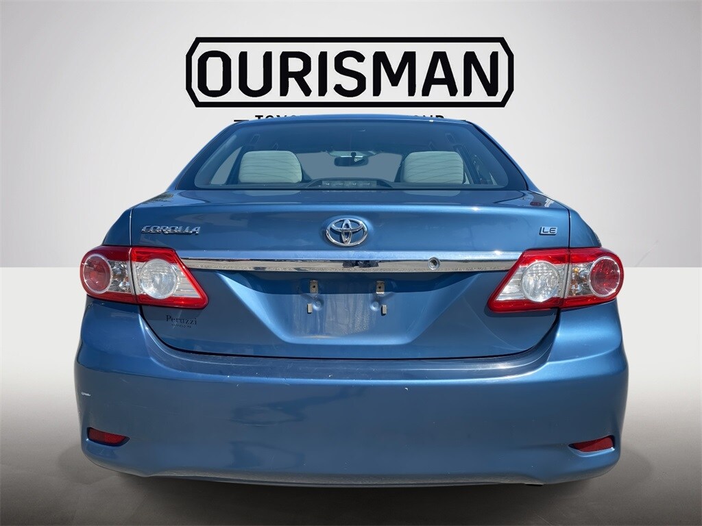 2012 Toyota Corolla LE photo 4